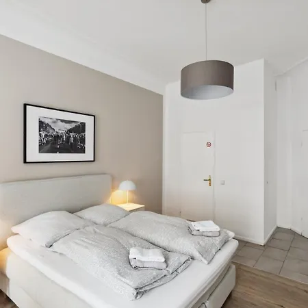 Arbio I 1a & Prenzlauerberg 3* ברלין