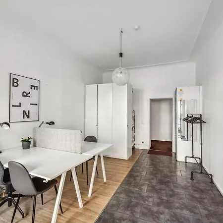 Arbio I 1a & Prenzlauerberg 3* ברלין