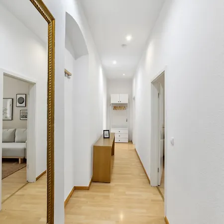 Arbio I 1a & Prenzlauerberg 3* ברלין