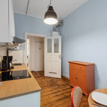 1a Apartment *